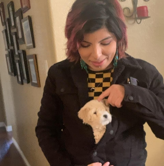 Meet your Posher, Daniella - Picture 1 of 1